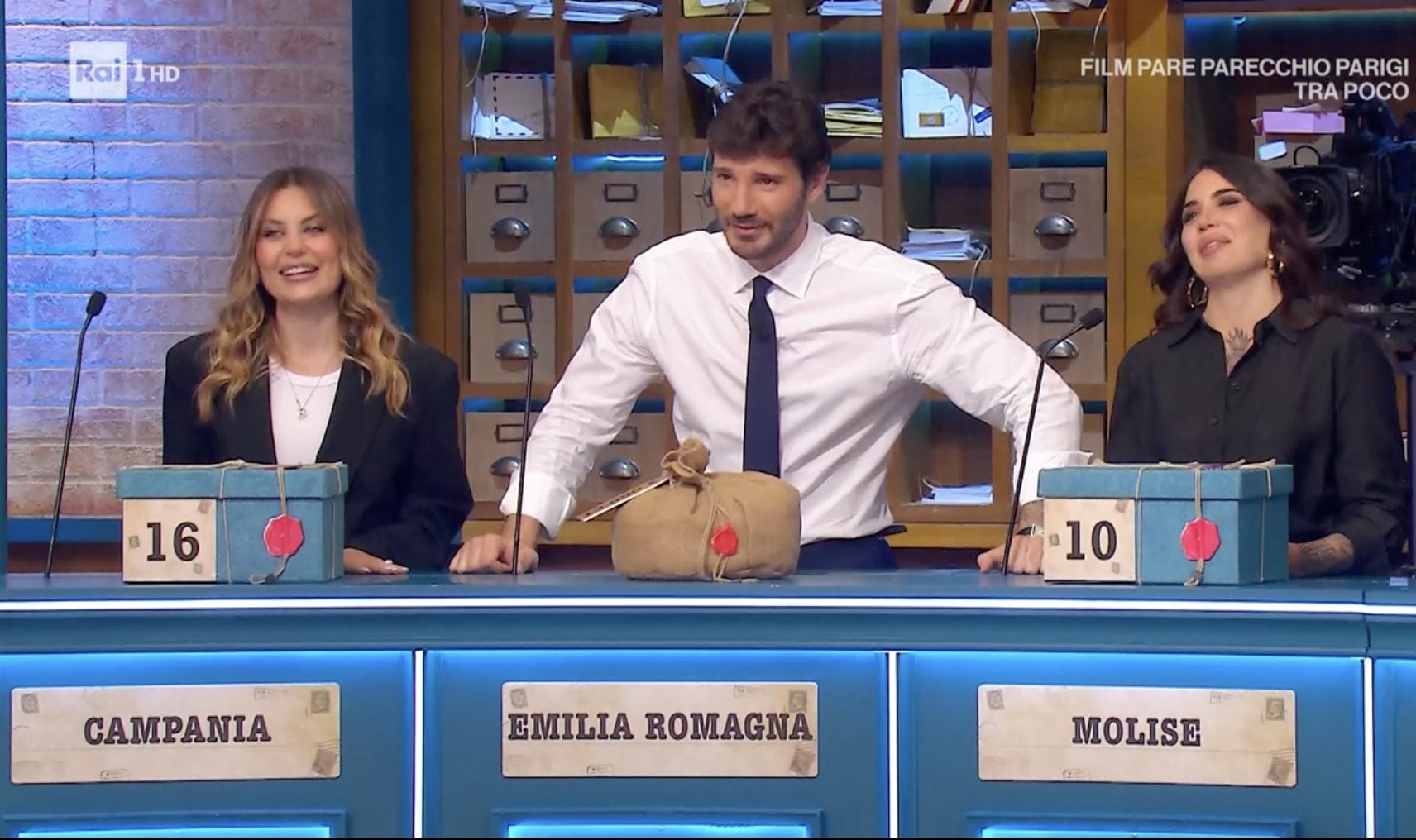 Stefano De Martino lascia la conduzione ad Herbert Ballerina