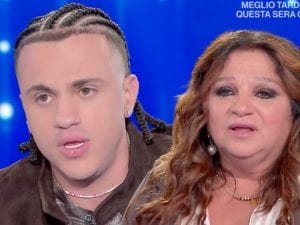 Samurai Jay svela a Domenica In: “Ho avuto un periodo di vuoto, volevo scappare all’estero”, la mamma in lacrime