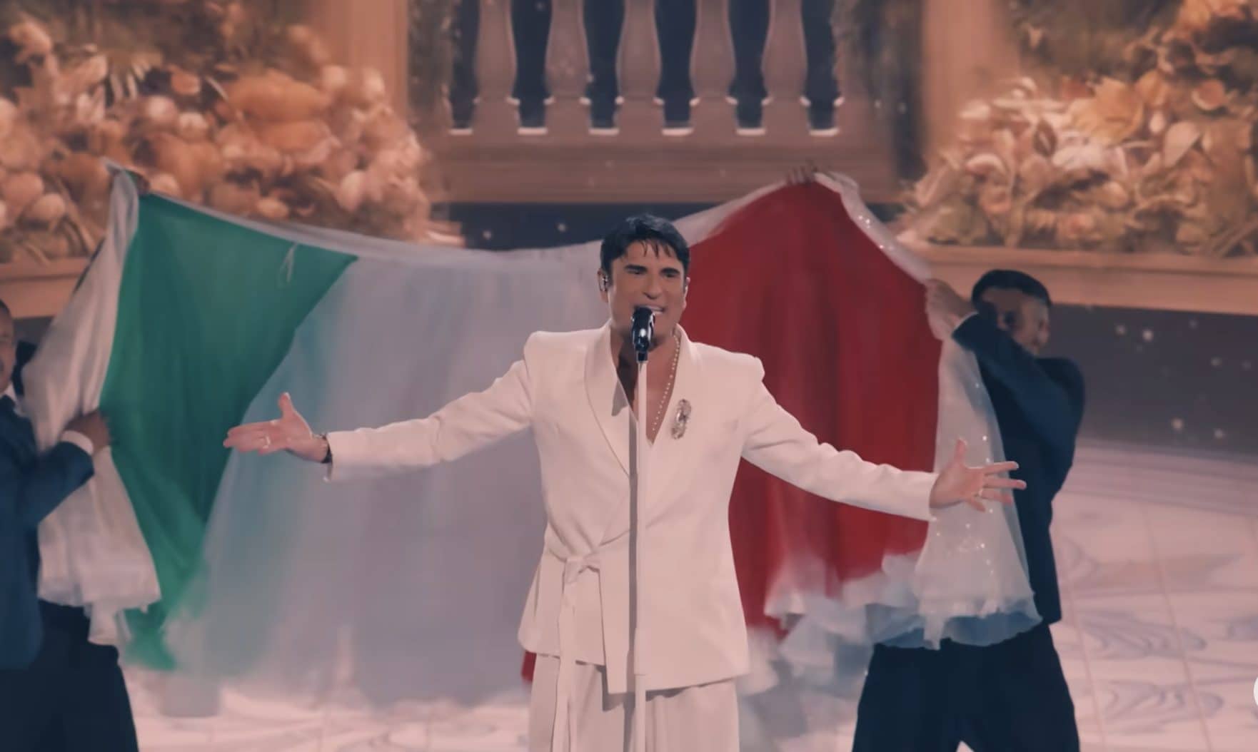 Sal Da Vinci a Eurovision, l'impronta di Amici e di Maria De Filippi su un'esibizione perfetta