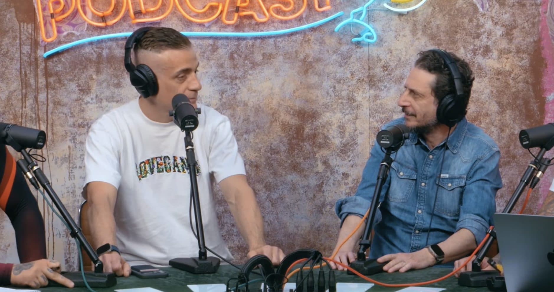 Simone Cicalone e Luca Bizzarri, strana coppia al Pulp Podcast: "Io, fascista? Collaboro con Avs!"