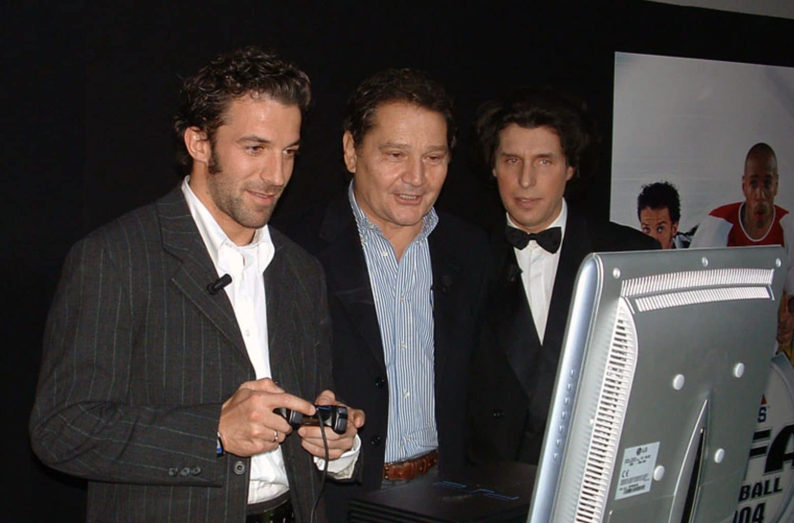Bruno Longhi con Alessandro Del Piero e Raul Cremona alla presentazione di uno dei videogiochi a cui ha prestato la voce.