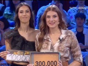 Ad Affari Tuoi Vanessa accetta 100mila euro ma nel pacco aveva i 300mila e lei lo sapeva