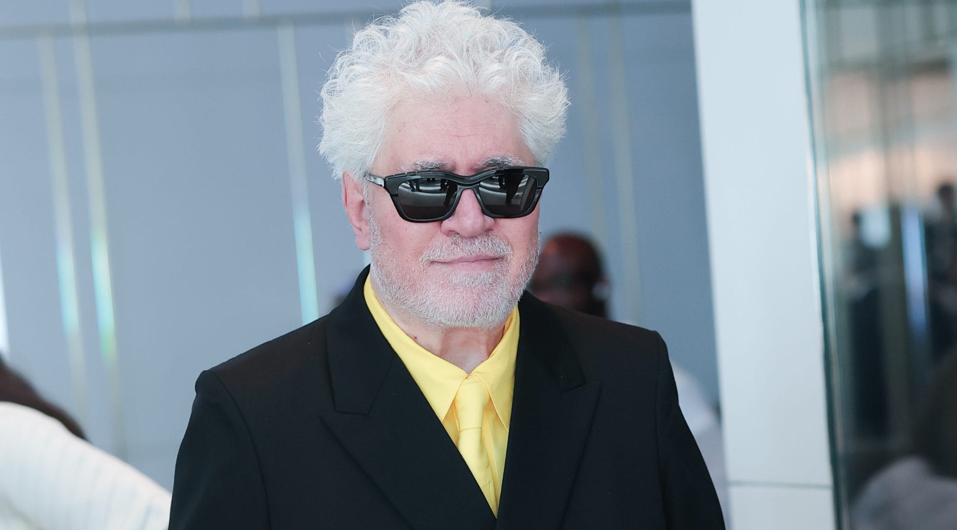 Cannes, evacuata la sala durante la proiezione del nuovo film di Almodóvar: spettatore colpito da malore