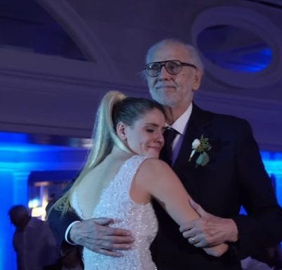 Luigi Montefiori con la figlia Arianna al suo matrimonio con Briga