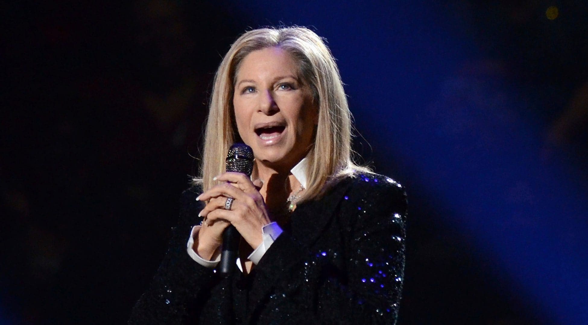 Barbra Streisand diserta Cannes, avrebbe dovuto ritirare la Palma d’Oro alla carriera: “Problemi di salute”