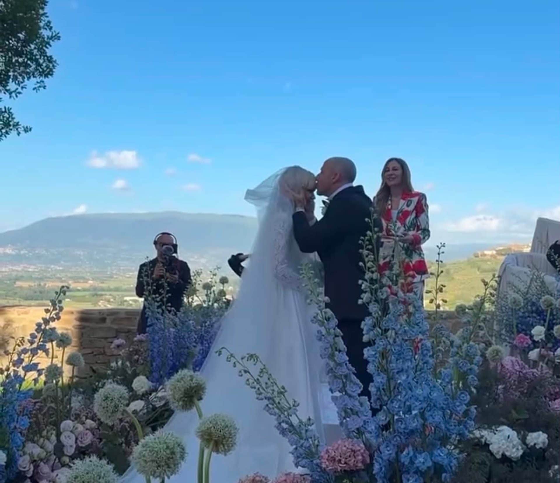 Francesca Fagnani ha officiato il matrimonio di Micaela Ramazzotti e Claudio Pallitto