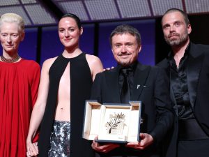 Cannes 2026, tutti i vincitori: Palma d’oro al film Fjord di Mungiu, Miglior Regia a La bola negra e Fatherland