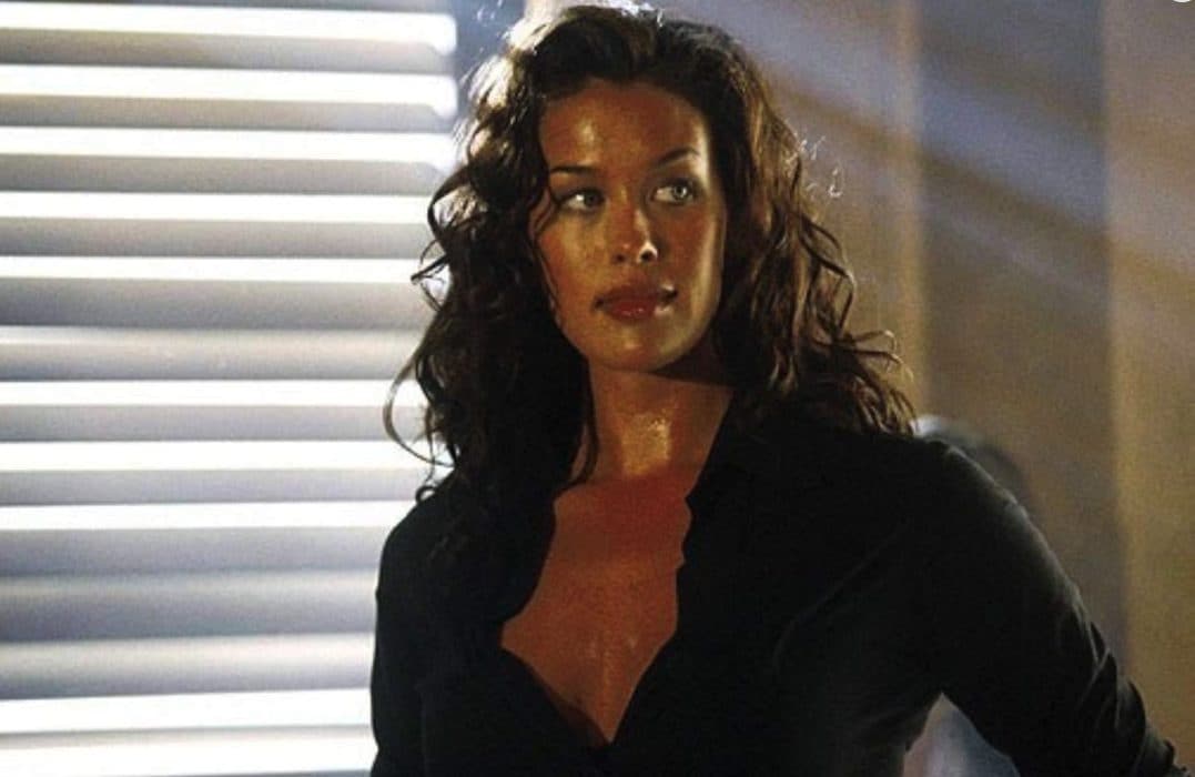 Megan Gale nello spot Omnitel del 1999