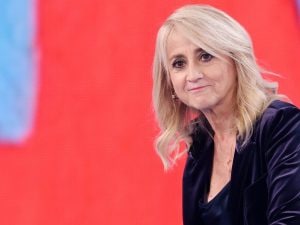 Luciana Littizzetto: “Figli adottivi e una famiglia allargata, è così che faccio politica. Doloroso lasciare la Rai”