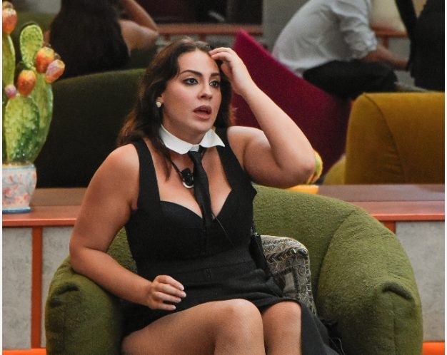 Francesca Manzini e l'ipotesi Isola dei Famosi: "Non vado nemmeno se mi estinguono il mutuo"