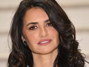 Paura sul set per Penelope Cruz, il medico la chiama e le dice: “Sembra che tu abbia un aneurisma cerebrale”