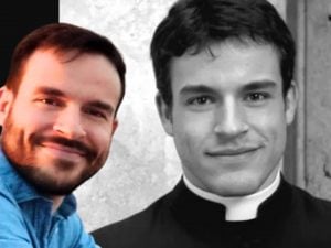 Chi è davvero il prete della foto del Calendario Romano, la storia di Giovanni Galizia: “Sono un assistente di volo”