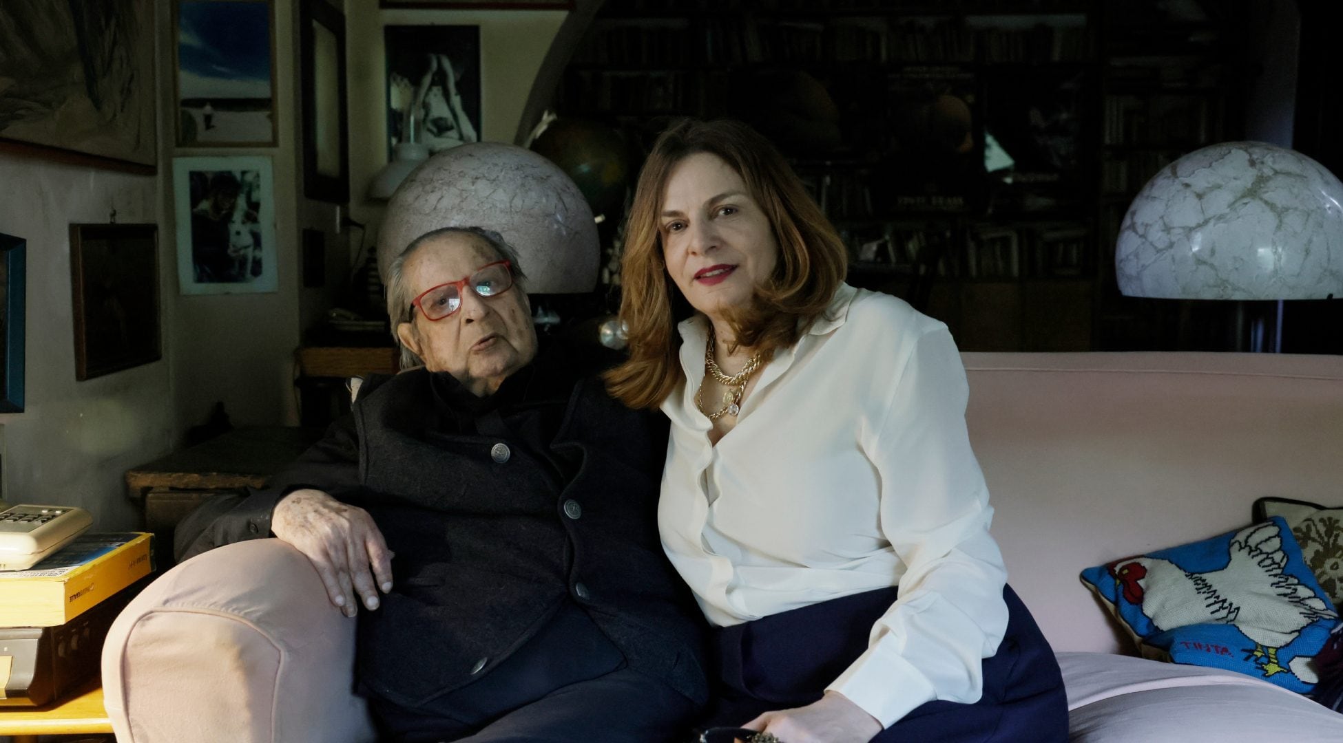 Tinto Brass bloccato in casa da una frana a 93 anni, la moglie: “Ha avuto una setticemia e rischiato di morire”