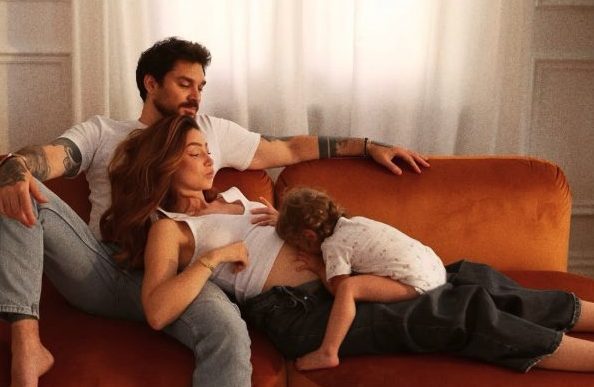 Andrea Cerioli e Arianna Cirrincione presto genitori bis, l'annuncio con la prima figlia: "Ti stiamo aspettando"