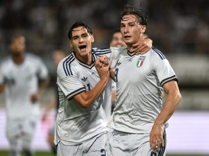 Ascolti tv ieri 7 giugno: vince Grecia-Italia (22.7%), vola 