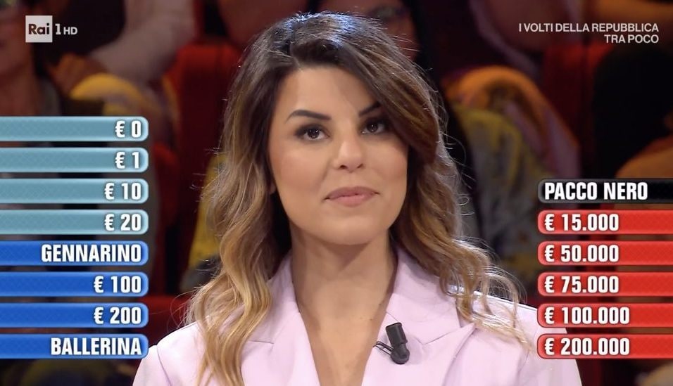 Ad Affari Tuoi Denise non segue la sorella e accetta 50mila euro del Dottore, De Martino: "Ha l'intuito al contrario"