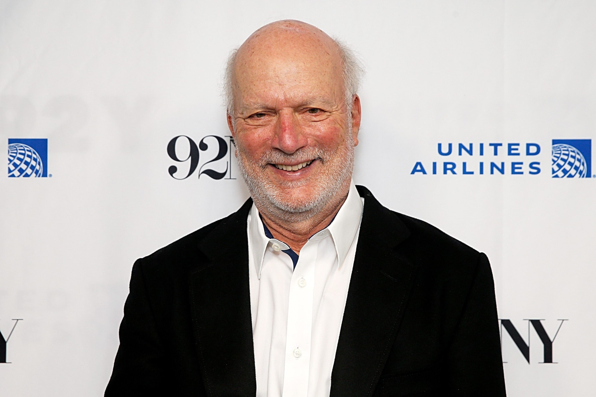 È morto James Burrows, il regista che diede vita a Friends e Will & Grace aveva 85 anni
