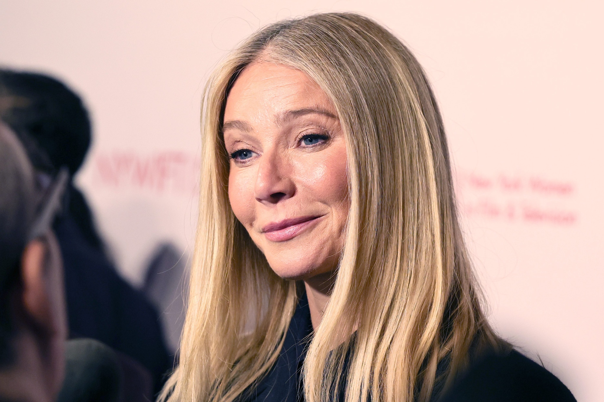 Gwyneth Paltrow testimonial dei grattacieli di lusso in Israele: l'attrice insultata sui social