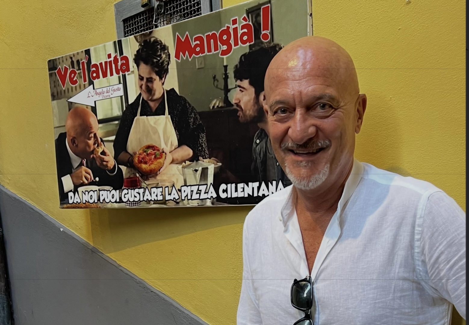 La prima foto di Claudio Bisio a Castellabate per Bentornati al Sud: "Ritrovare questo luogo dopo 17 anni"