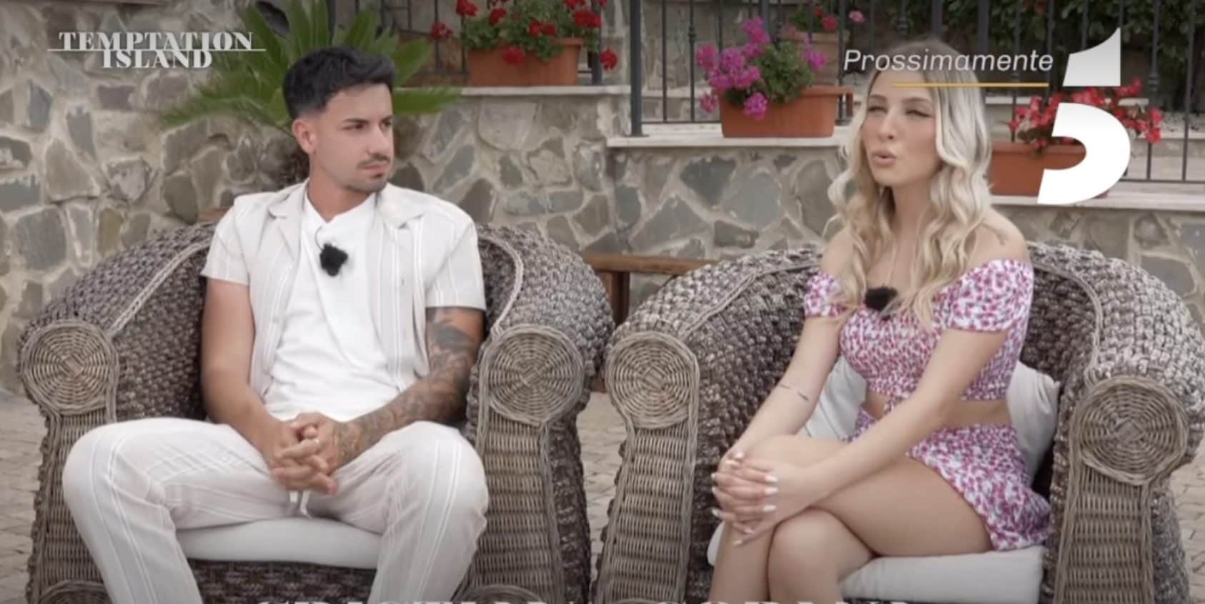 Cristian e Soraya quarta coppia di Temptation Island 2026: "A 28 anni spende soldi per la maschera di Spiderman"