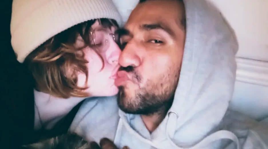 Daveigh Chase muore a 35 anni, il fidanzato apre una raccolta fondi. La famiglia: "Non donate, non sappiamo chi sia"