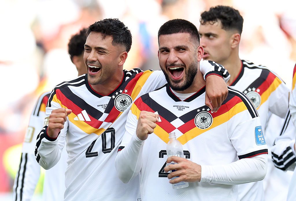 Ascolti tv ieri 20 giugno: vince la partita Germania-Costa d'Avorio (30.3%), in linea la replica di Ciao Darwin (14.4%)