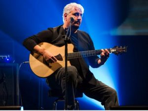 La scaletta di Pino è, l’evento dedicato a Pino Daniele: ospiti e cantanti a Piazza del Plebiscito