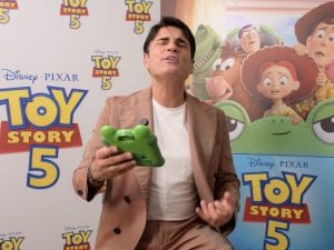 Toy Story 5, Sal Da Vinci nella versione italiana è Pizza cu ‘e llente: doppia il personaggio di Bad Bunny