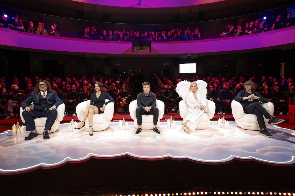 Roast in Peace 2 su Prime Video: Fedez, Borghese, Cruciani, Simona Ventura e Asia Argento nel cast della nuova stagione