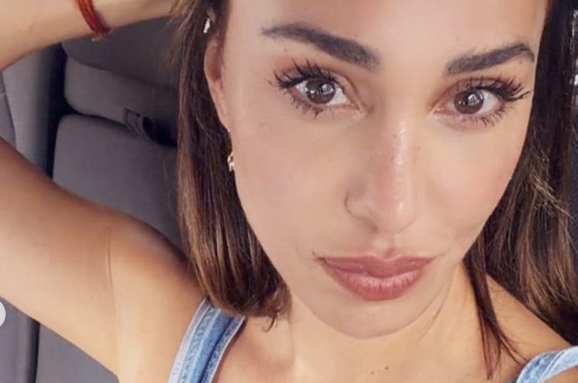 Belen Rodriguez: "Ho scelto di amarmi un'altra volta, ora ho il cuore contento. I tempi duri arrivano per tutti"