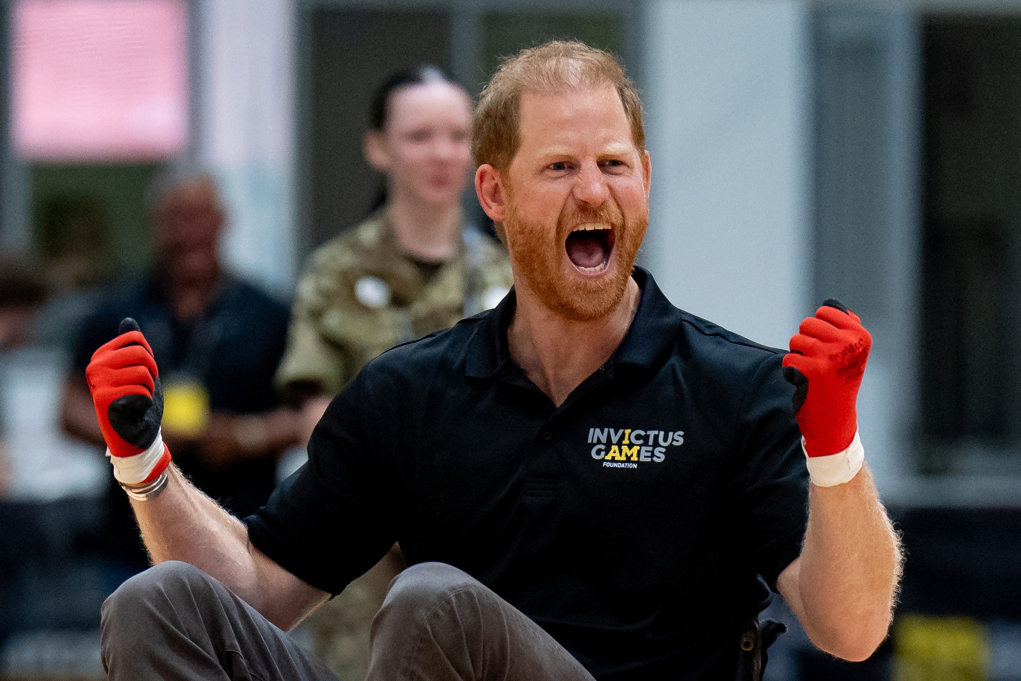 Harry senza Meghan al countdown degli Invictus Games: lei resta lontana per sicurezza, ma il gossip esplode