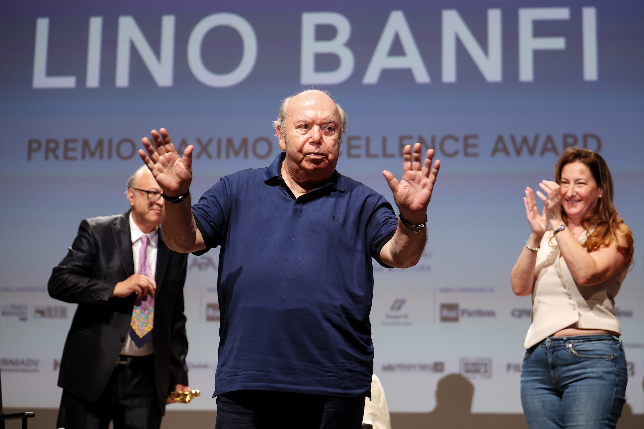 Lino Banfi a 90 anni annuncia un podcast per la Rai: "Perché non farne uno tutto mio?"