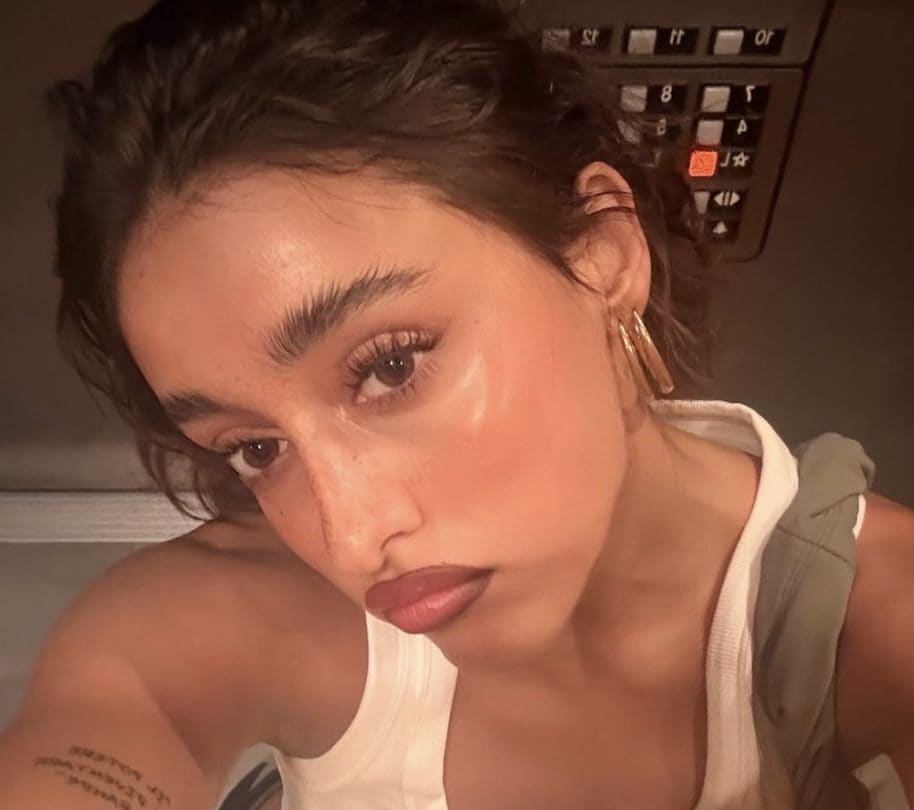 Giulia Stabile si confessa dal tour con Rosalia: "Non sono stata bene, costretta a stare chiusa in camera"