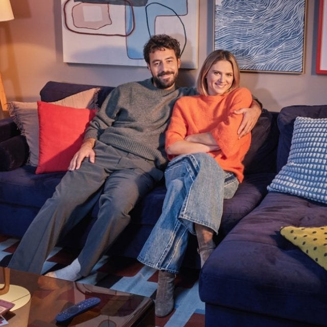 Michele Rosiello e Brenda Lodigiani in Love Bugs