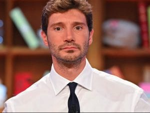 Stefano De Martino confermato alla guida di Sanremo