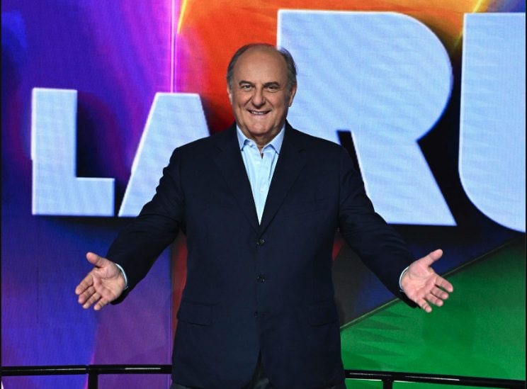 L’estate che cambiò la TV: un anno fa Scotti con La Ruota rompeva l'egemonia di De Martino