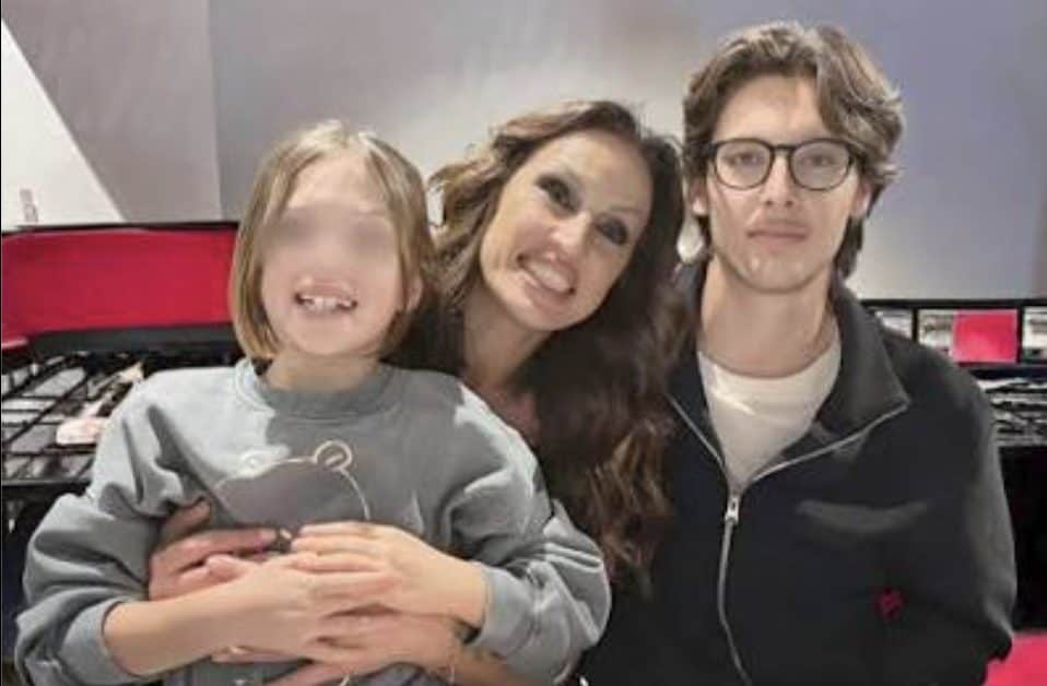 Annalisa Minetti sulla figlia Elena: "È per me solo una voce, però lei la vorrei vedere"