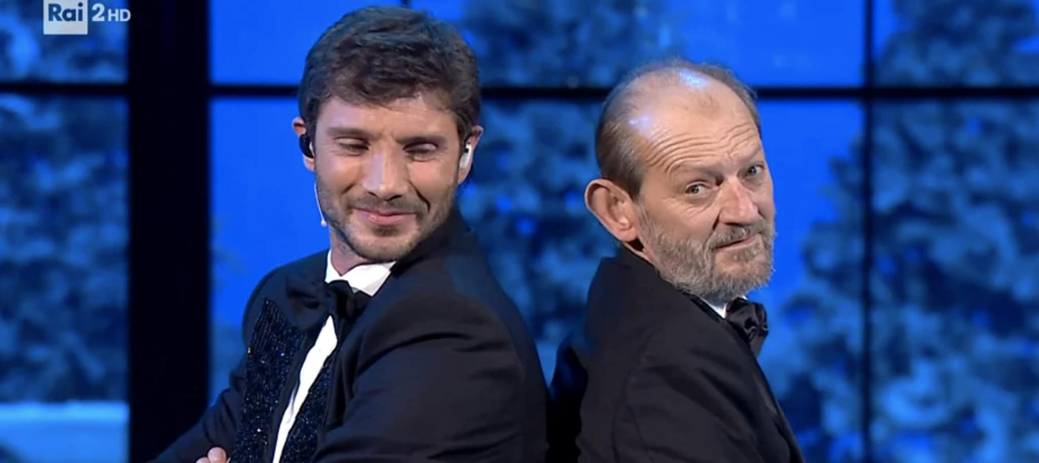 Stefano De Martino riceve a Capri il premio dedicato al padre Enrico, serata evento condotta da Vincenzo De Lucia