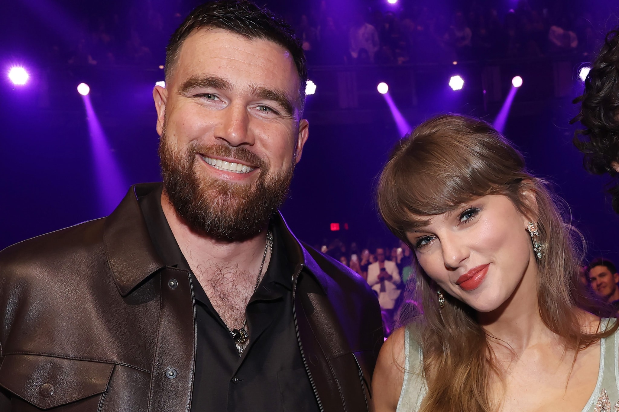 Il matrimonio di Taylor Swift e Travis Kelce, l'accordo di riservatezza agli invitati e l'ipotesi esclusione