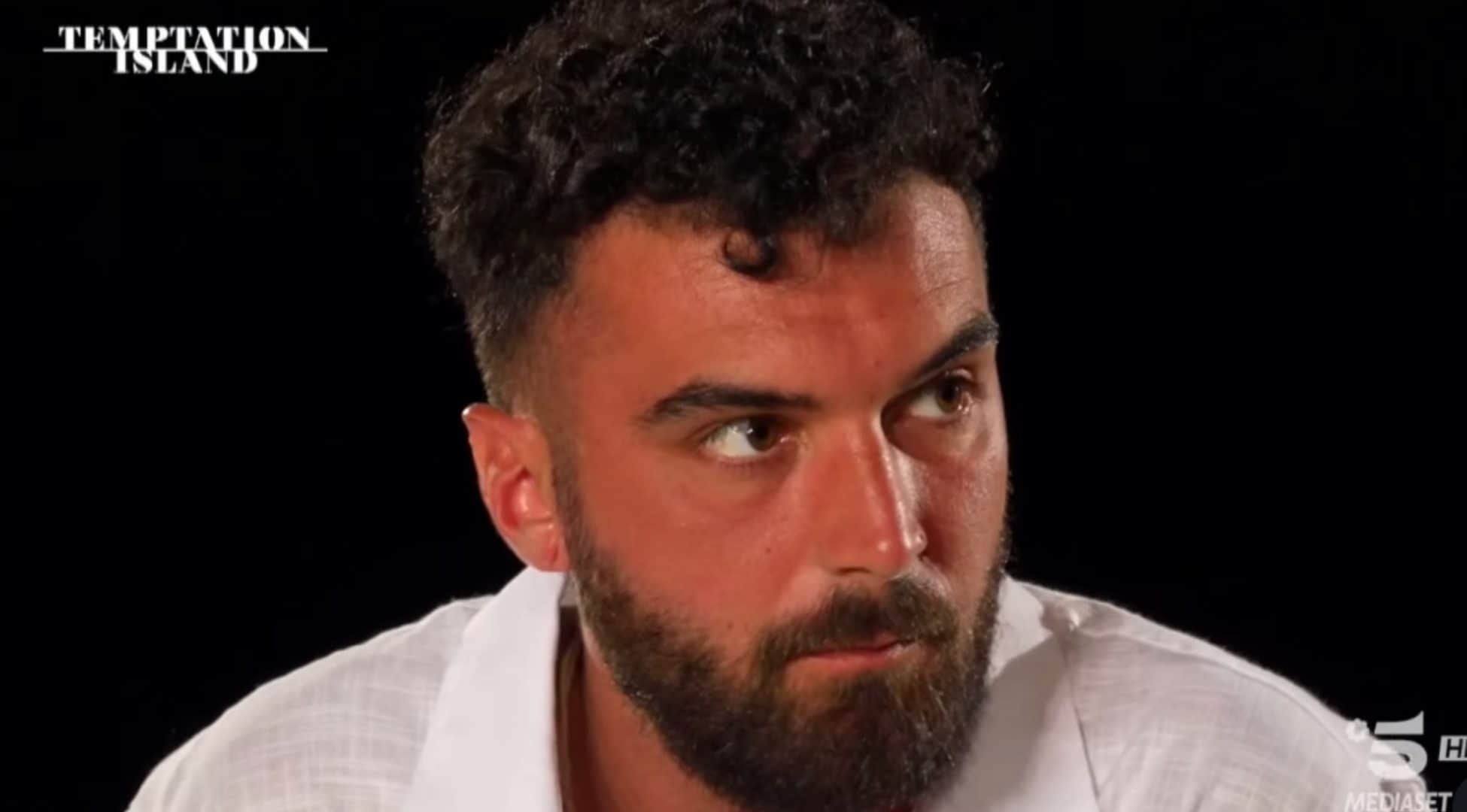 Andrea e il colpo di scena a Temptation Island: si riscopre innamorato di Iris dopo averne parlato malissimo