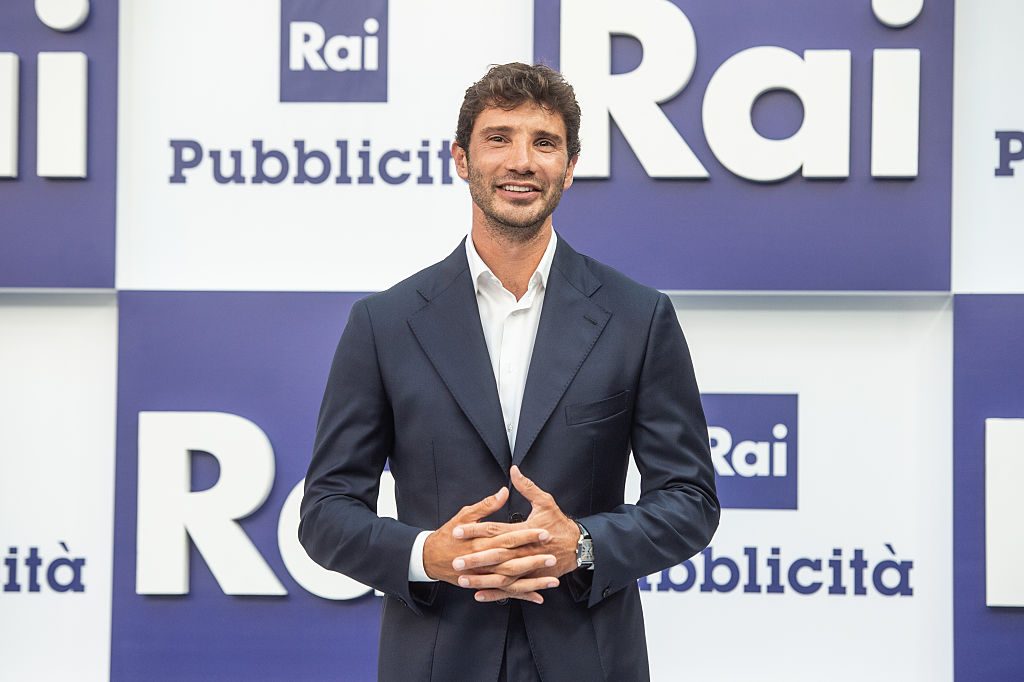 Stefano De Martino su Sanremo 2027: "Sarà internazionale. Ascolto i brani in tre modi, se sopravvivono c'è del buono"