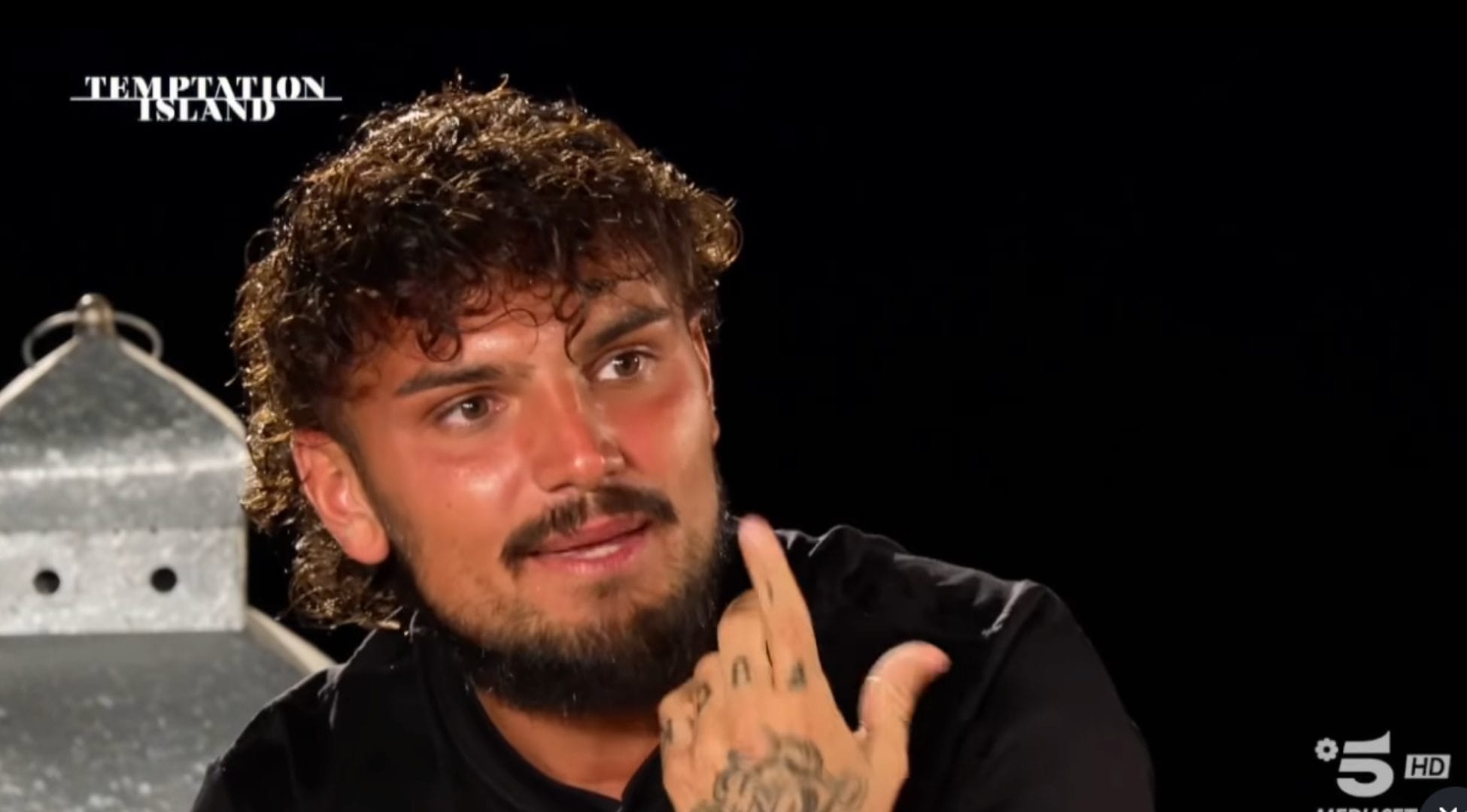 Giovanni chiama il falò con Sabrina per non fare il falò: voleva solo dirle addio davanti al pubblico di Temptation Island