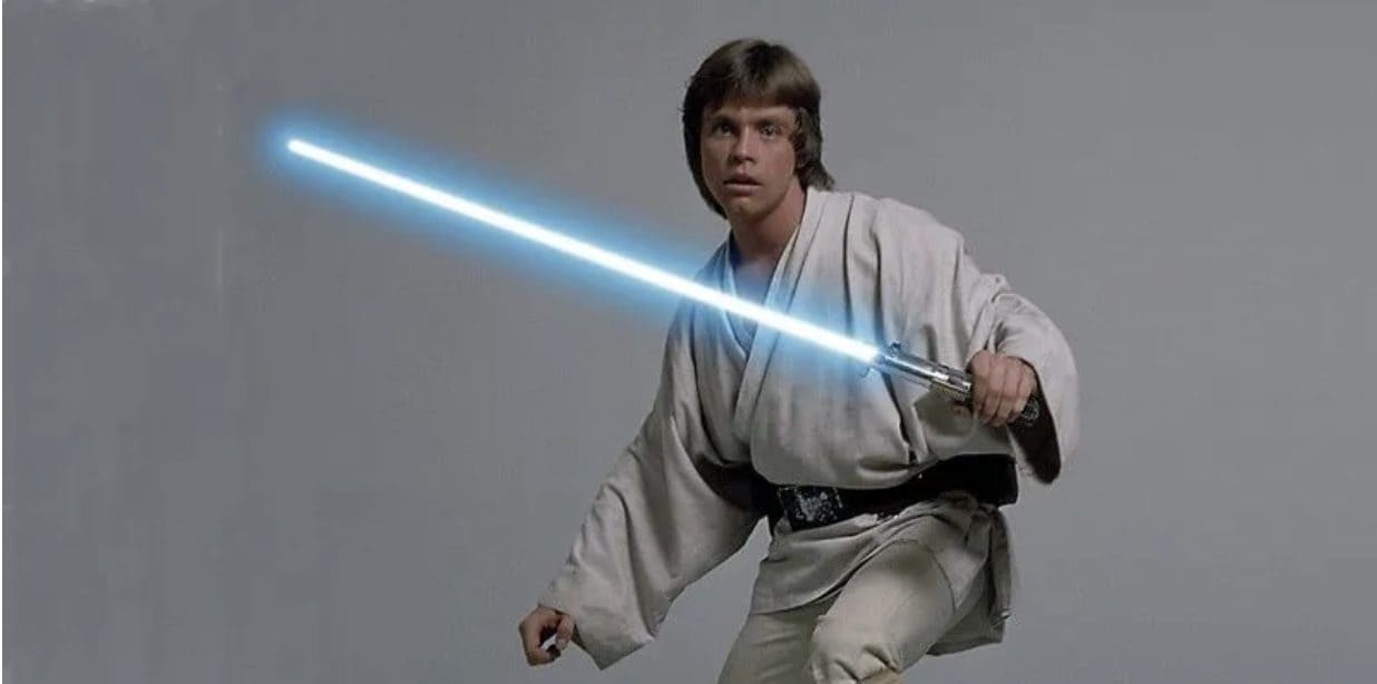 La spada laser di Luke Skywalker di Star Wars venduta all'asta per 3,75 milioni di dollari