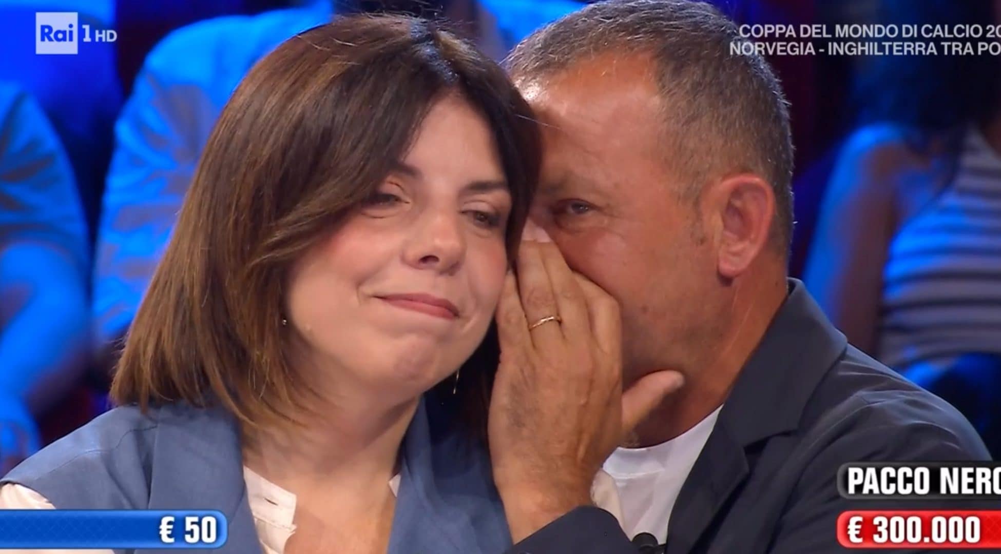 Giacomo ad Affari Tuoi ignora la moglie che voleva accettasse 40mila euro, ma nel suo pacco ce n'erano 300mila