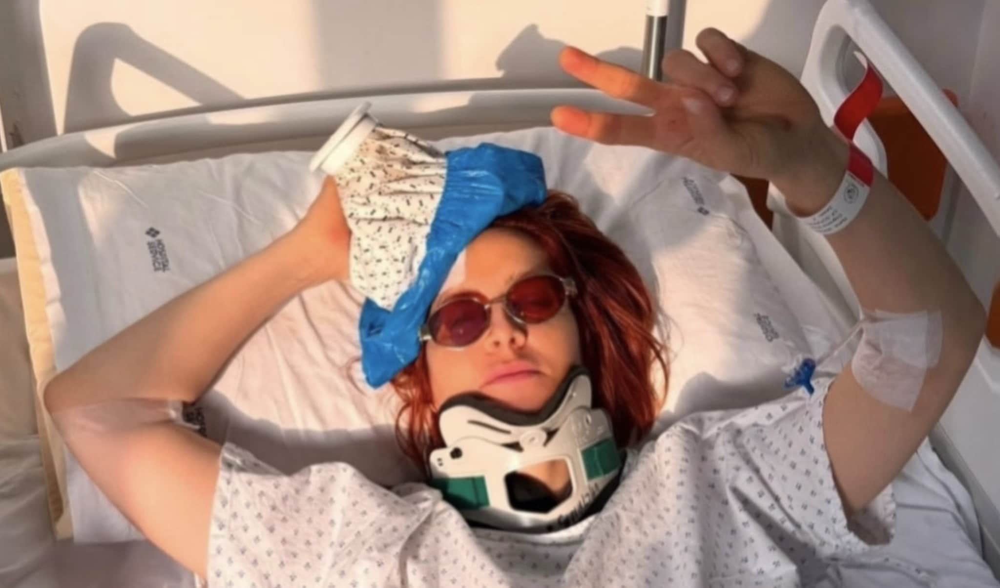 Noemi dopo la caduta dal palco parla per la prima volta: "Sto bene", ma è stop di 4 settimane