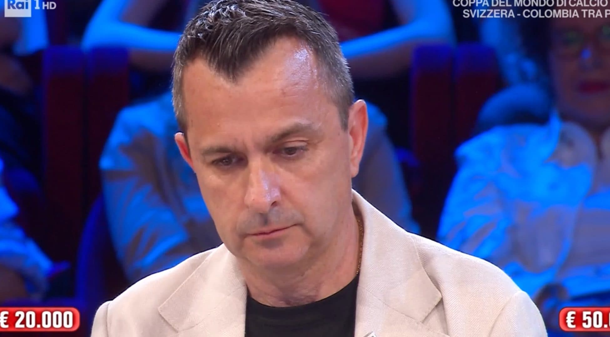Roberto ad Affari Tuoi pesca i 100mila euro ma li perde, poi il dottore gliene fa perdere altri 50mila