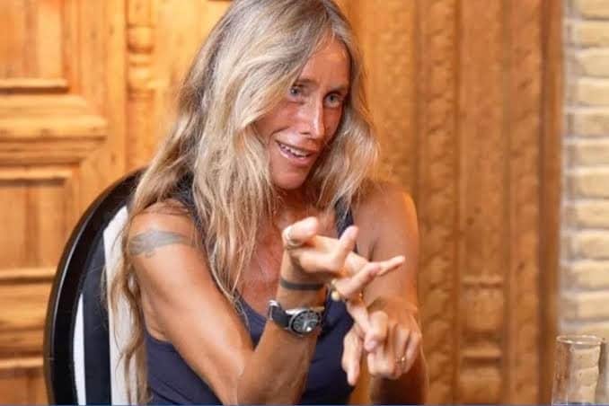 Parla di un vibratore in un'intervista: arrestata per oscenità l’ex concorrente dell’Isola dei Famosi turca