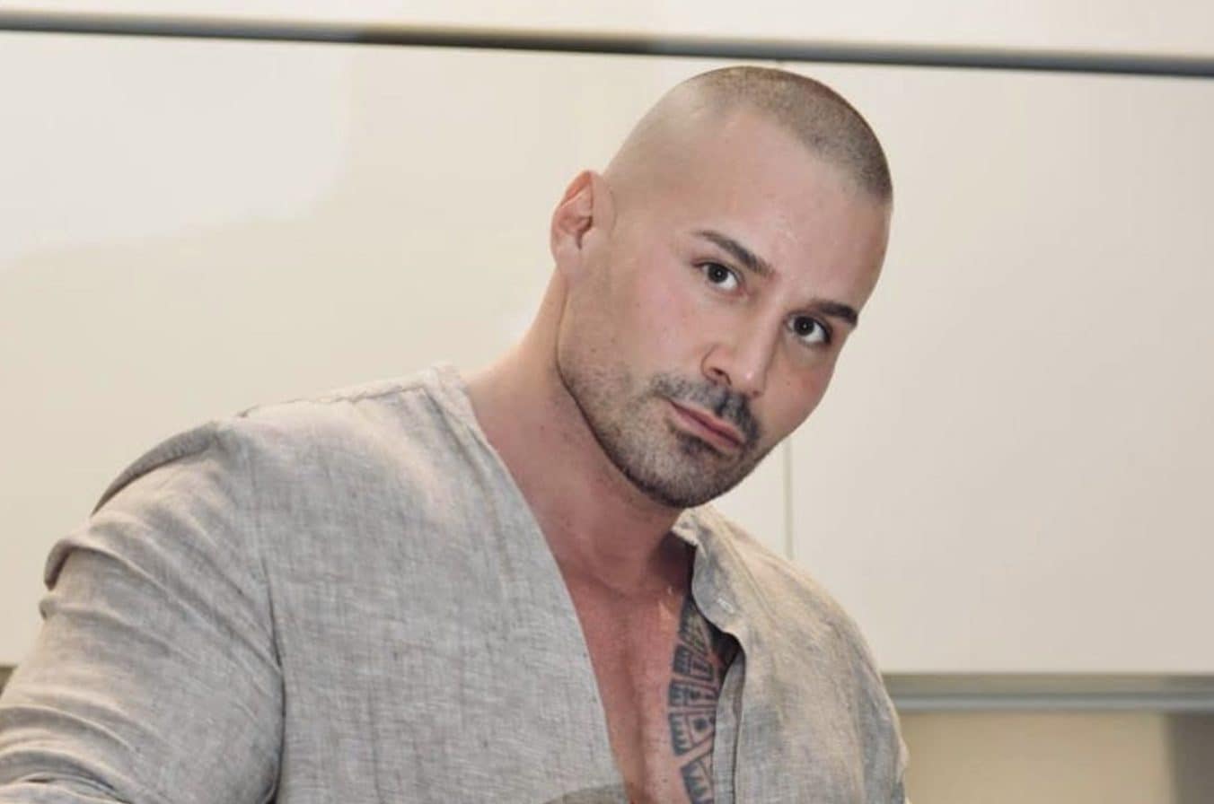 Jack Vanore attacca le "donne in perizoma su internet": l’ipocrisia di chi ha fatto della fisicità un mestiere