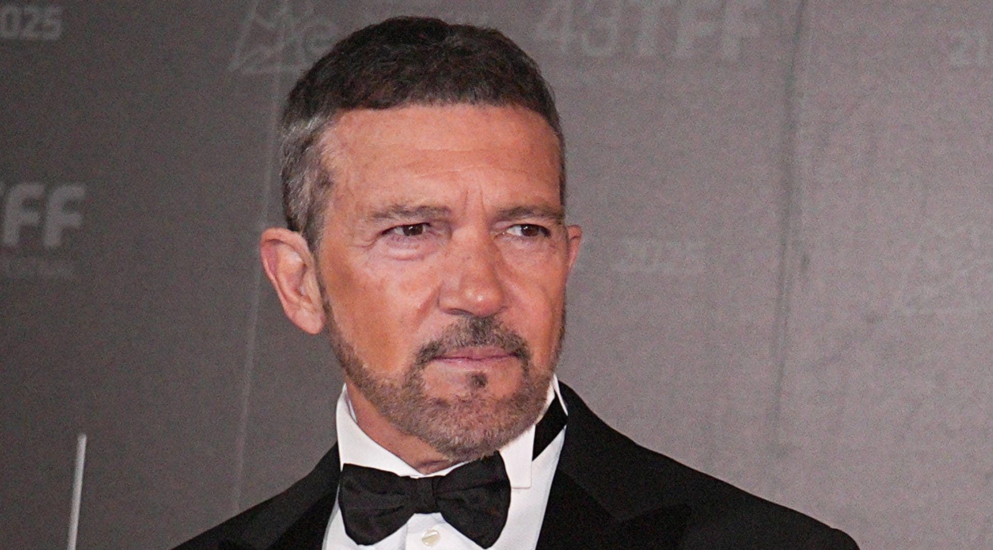 Come l'infarto ha cambiato la vita di Antonio Banderas: il ritorno a Malaga e l'addio agli eccessi
