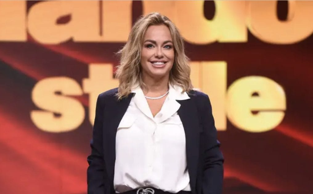 L'ossessione per il corpo e la vita altrui sui social, Sonia Bruganelli sbotta: "Ma cosa vi interessa?"